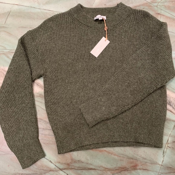 NWT Heartloom cozy sweater - Picture 2 of 5